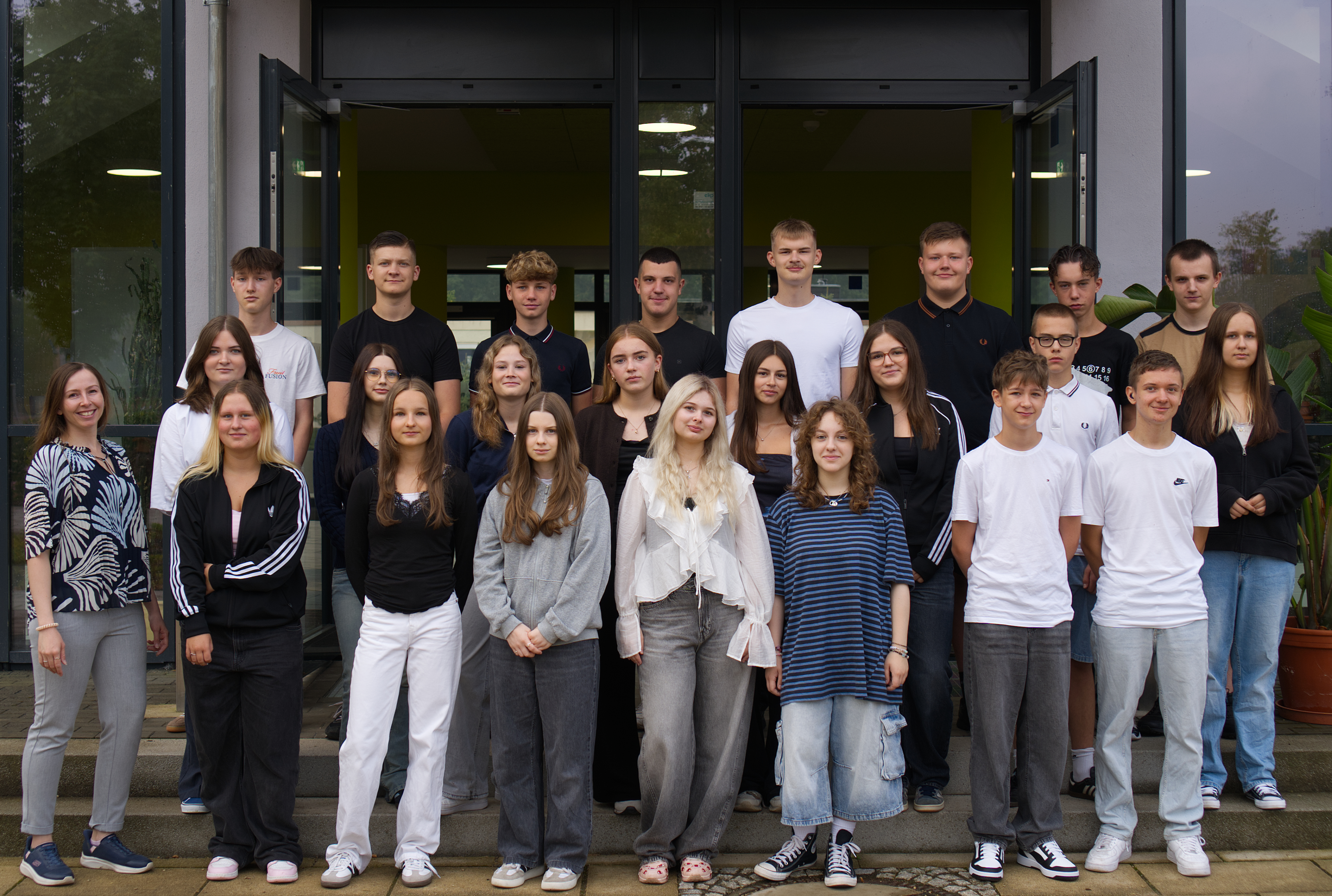 Das Bild zeigt die Klasse 10b.
